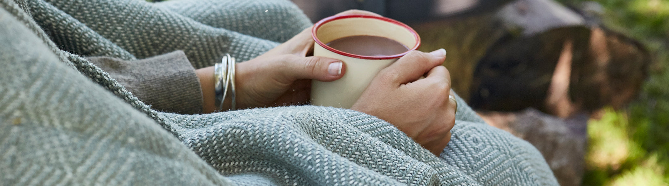 All Blankets & Throws