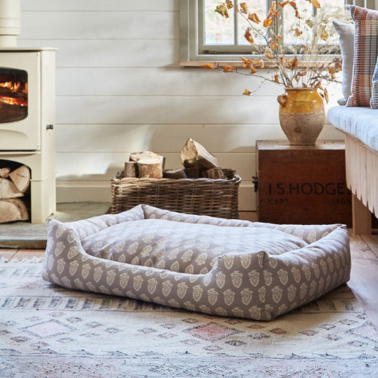 Acorn Chinchilla Dog Bed