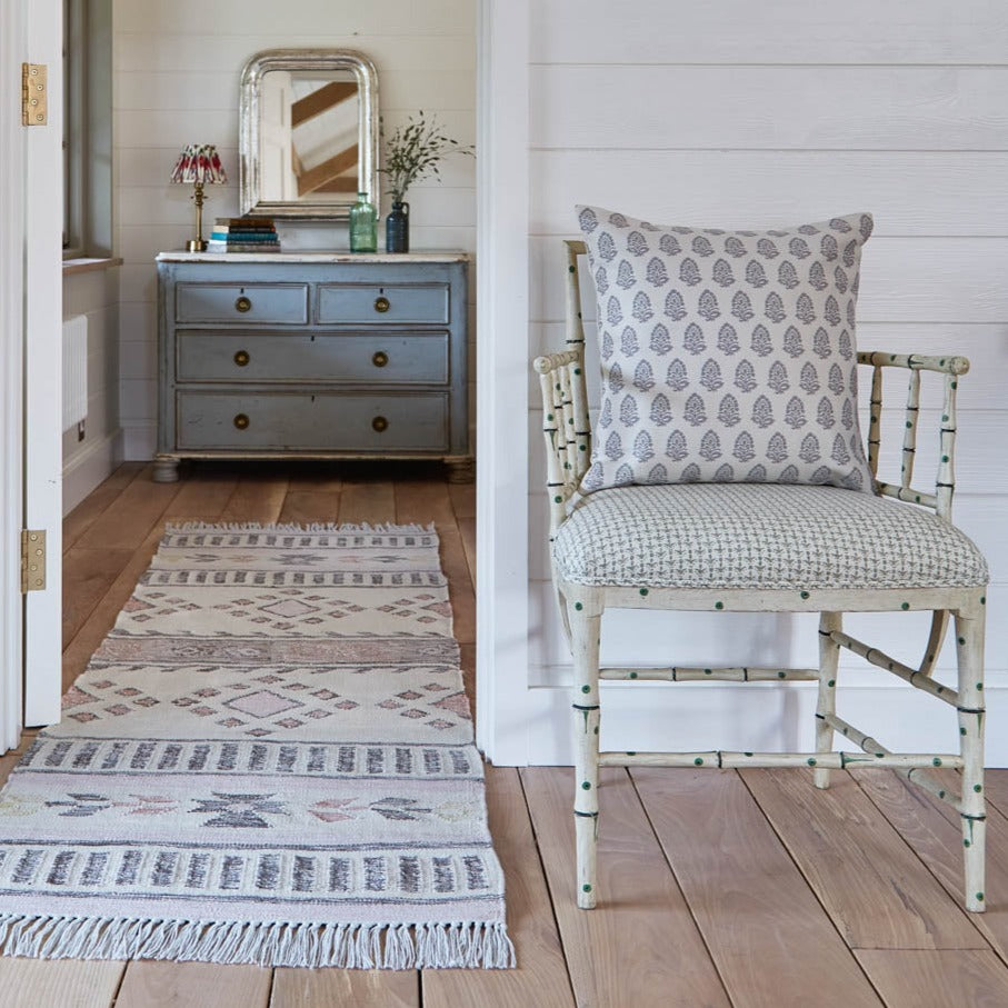 Acorn Canvas Chinchilla Cushion