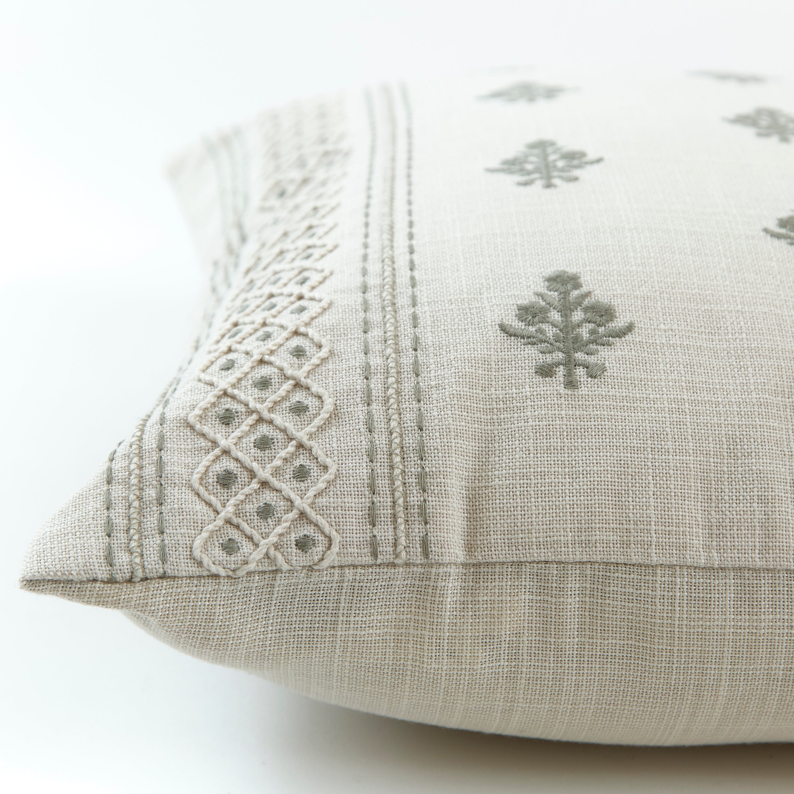 Daisy Eucalyptus Cushion