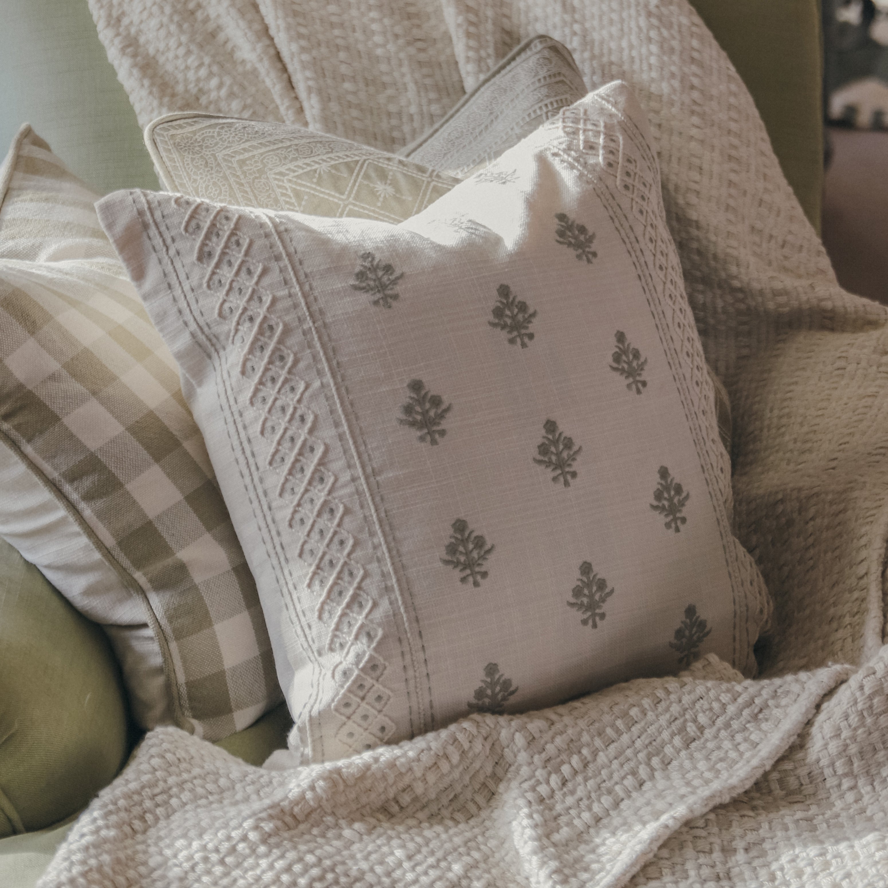 Daisy Eucalyptus Cushion