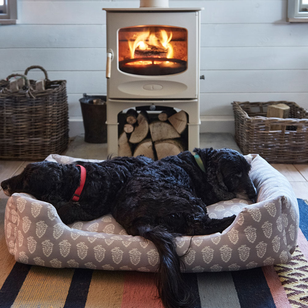 Acorn Chinchilla Dog Bed