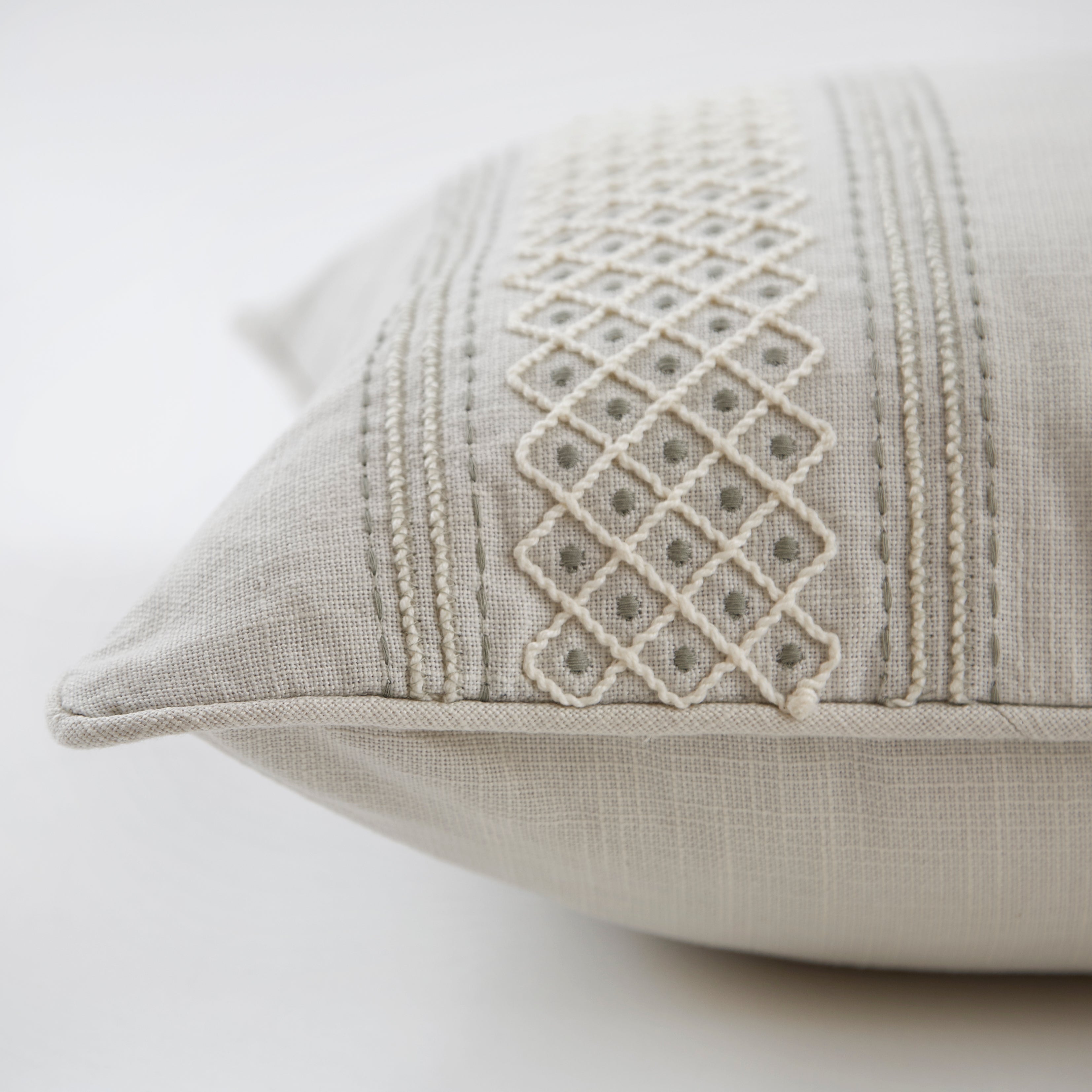 Jasmin Eucalyptus Cushion