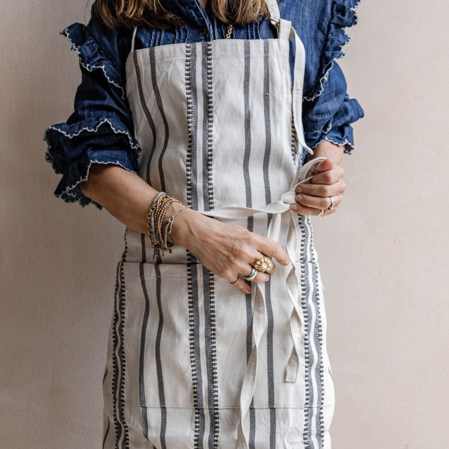 Las Salinas Black Canvas Apron