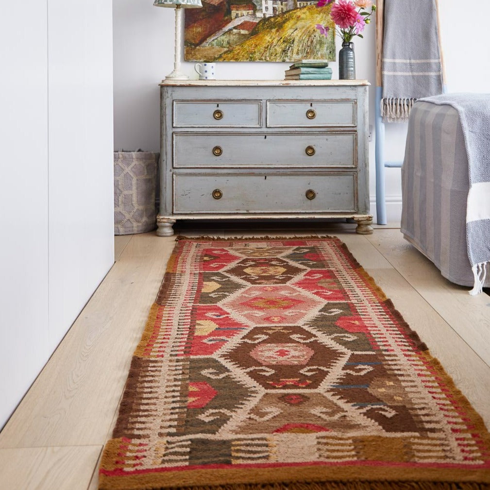Nomad Sultan 8-Metre Runner - Sale Item