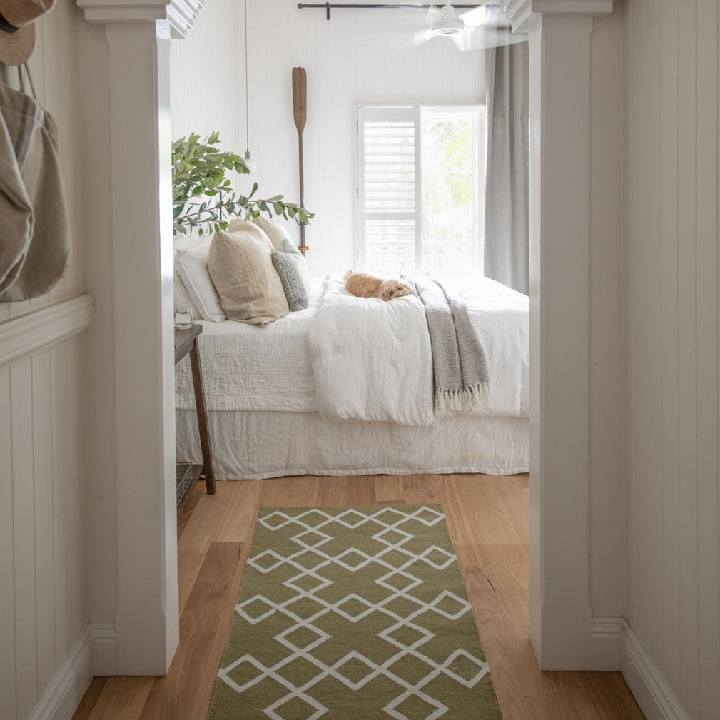 Lichen Juno 8-Metre Runner - Sale Item