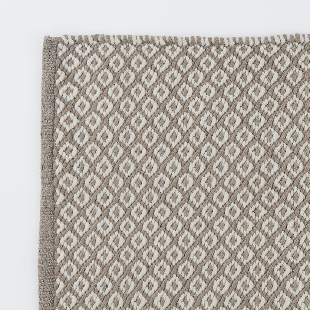 thistle chinchilla rug