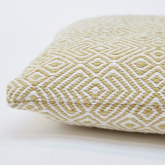 Provence-Gooseberry-cushion
