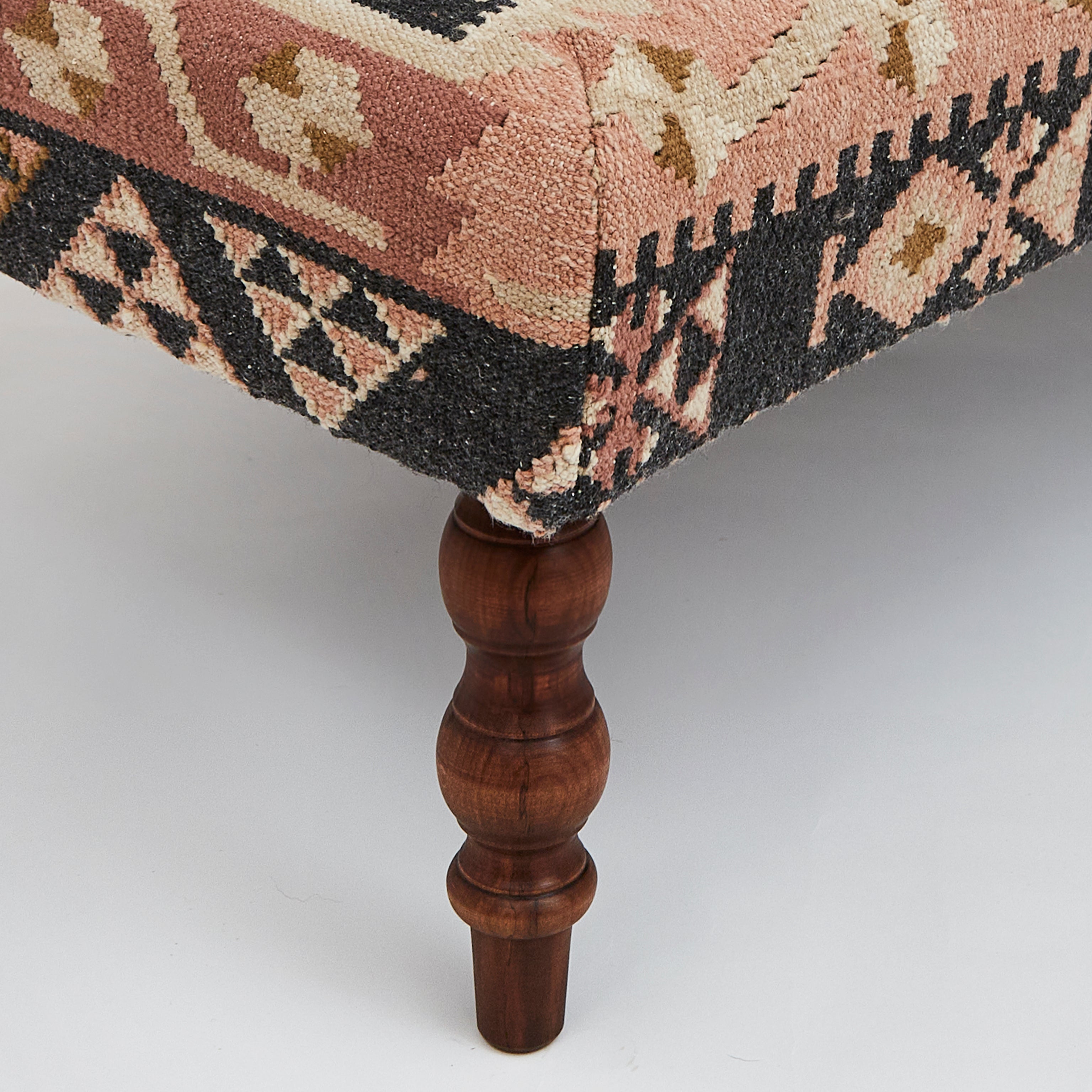 Aster Ottoman