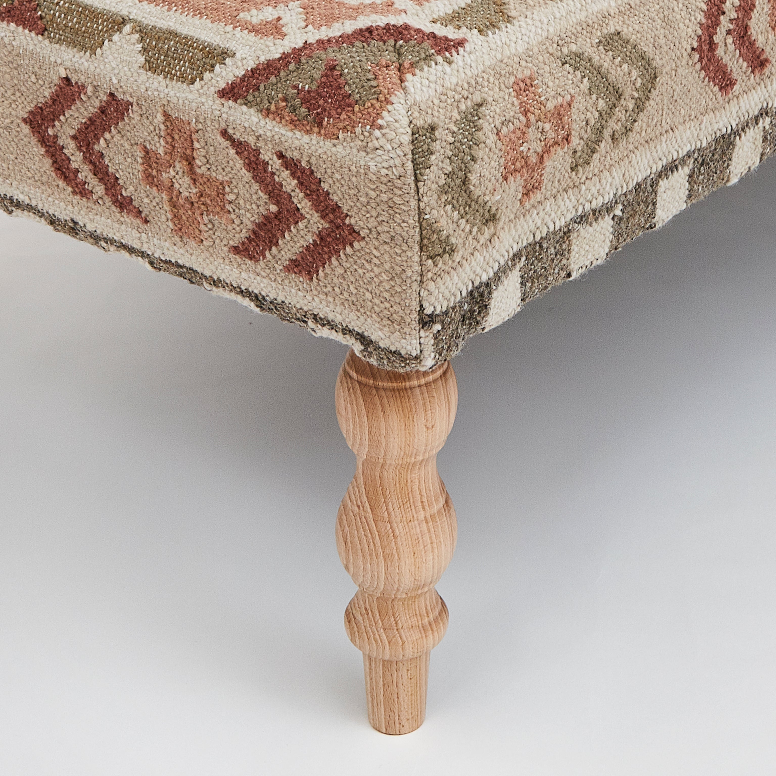 Nomad Delphine Ottoman