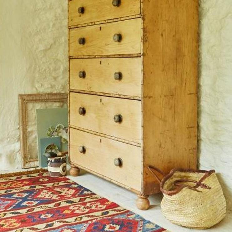 Nomad Taurus Rug with chest of drawers