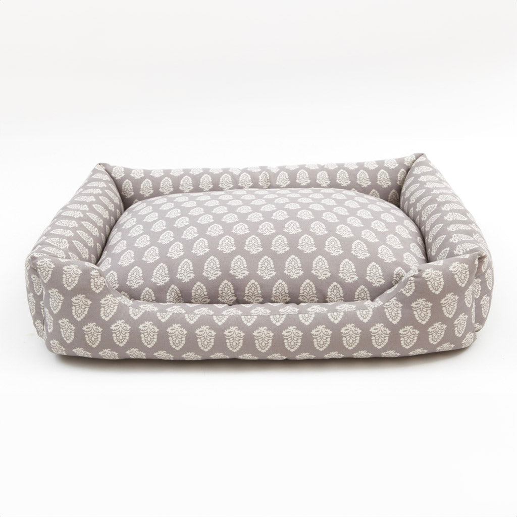 Acorn Chinchilla Dog Bed