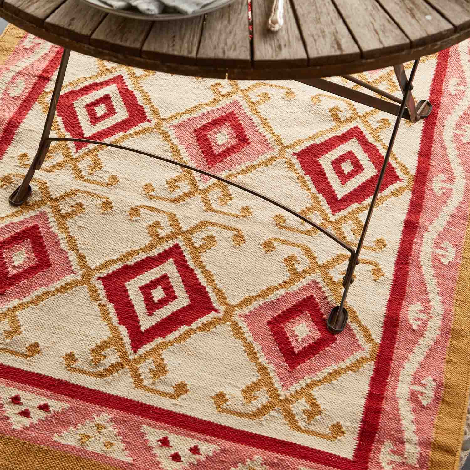 Heraldic Gwynevere Rug