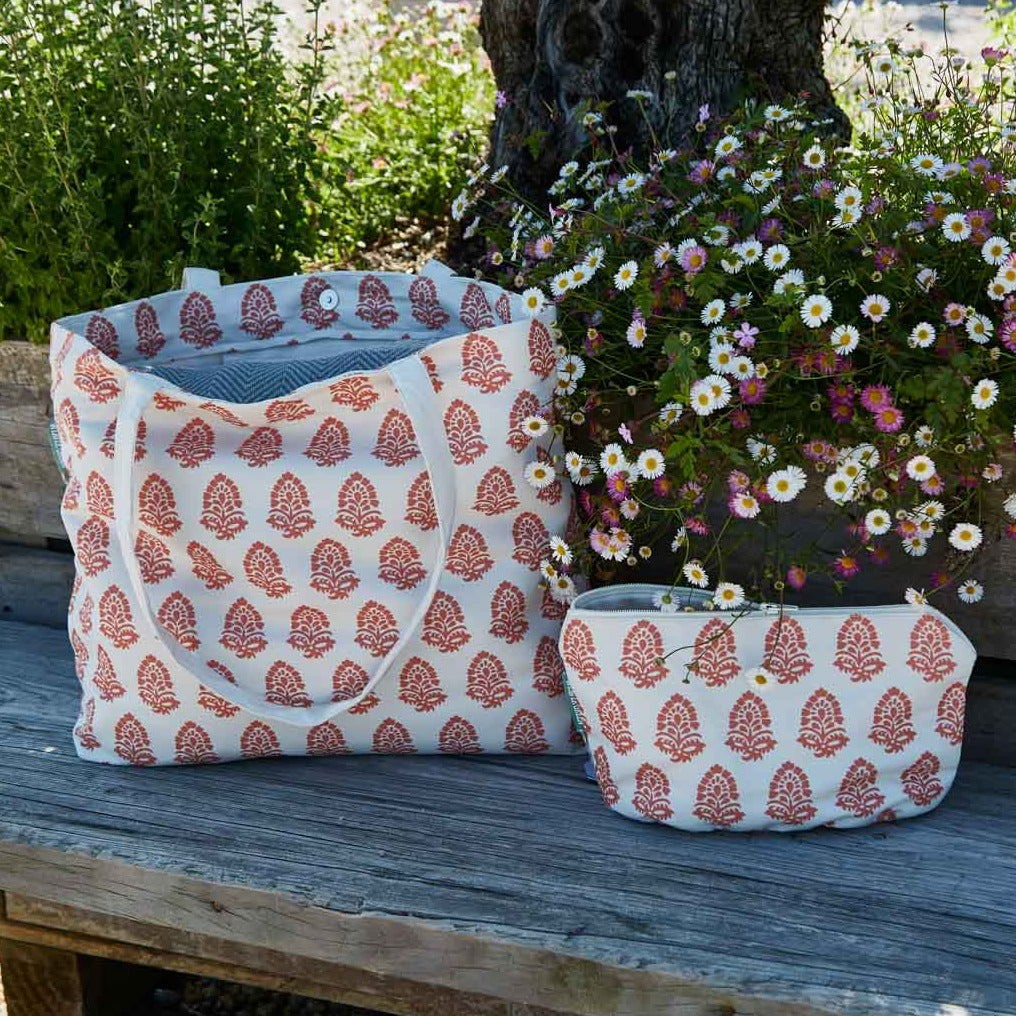 Jaipur Acorn Coral Washbag