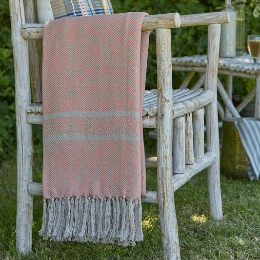 Cassis Coral Throw