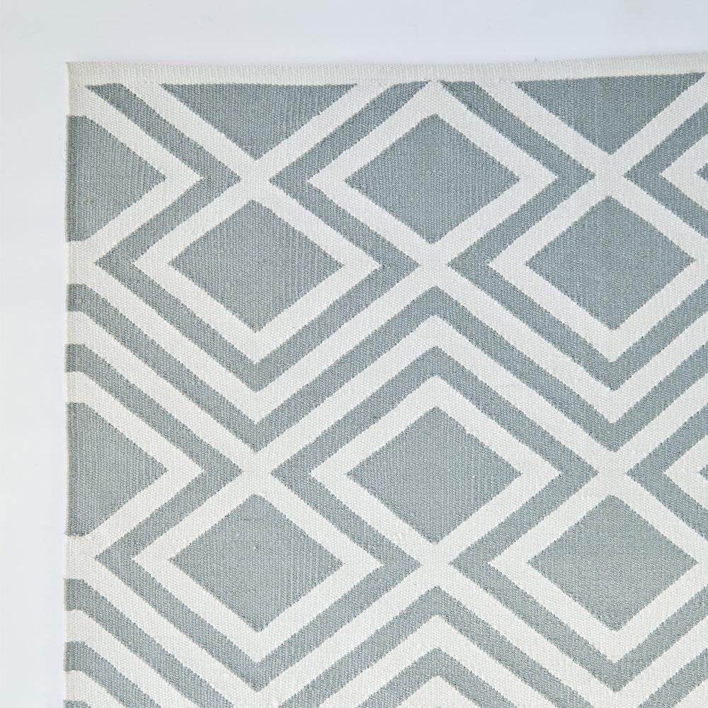 Dove Grey Iris Rug